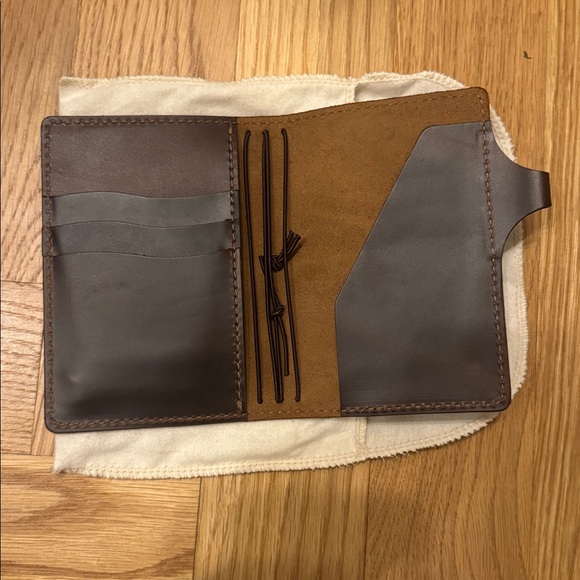 Chic Sparrow Pocket TN Notebook | Bella Cascade | Smooth Rich Brown - Picture 2 of 4